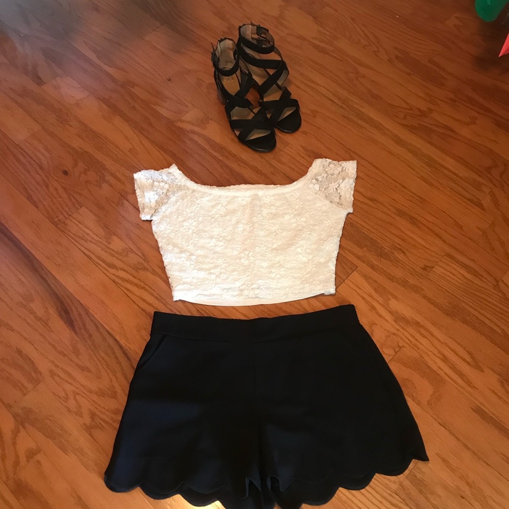 Hollister White Lace Off the Shoulder Crop Top